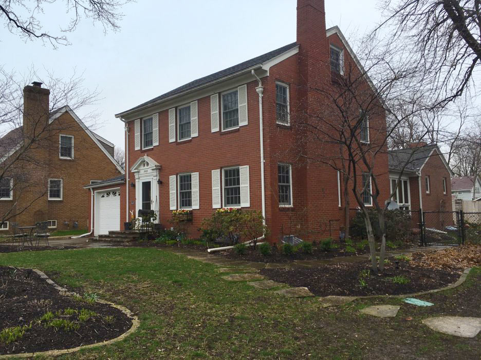 before photo of 1935 Des Moines Federal style home needing exterior improvements
