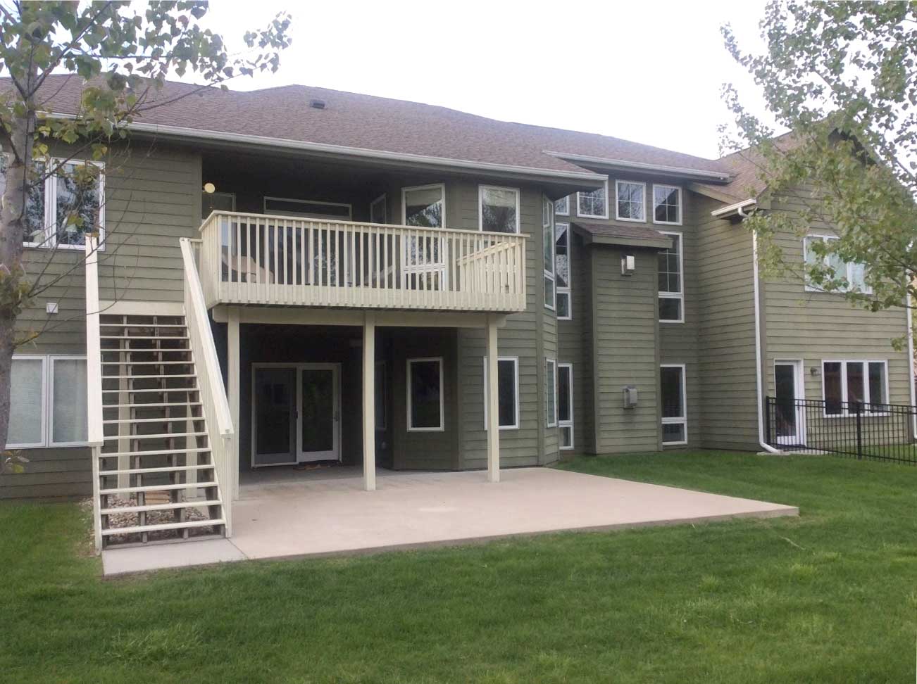 before photo of suburban Des Moines home longing for backyard retreat designed by Silent Rivers