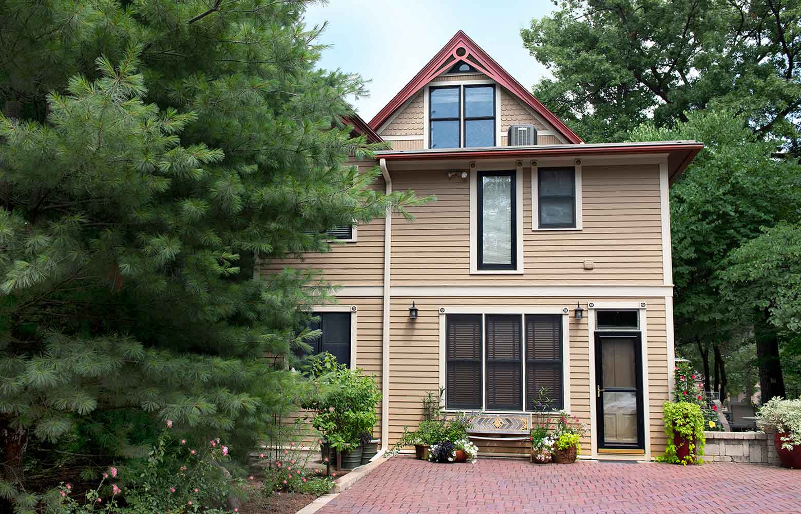 Victorian home renovation in Des Moines by Silent Rivers, new gable